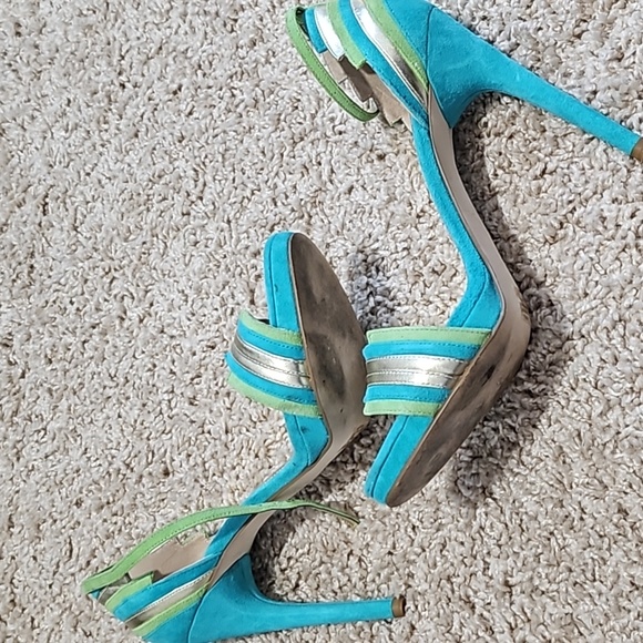 Sandals - Picture 4 of 4